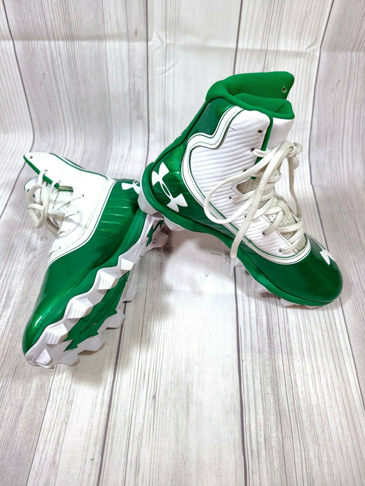 Under Armour Highlight Football Cleats Green & White Youth Size 4