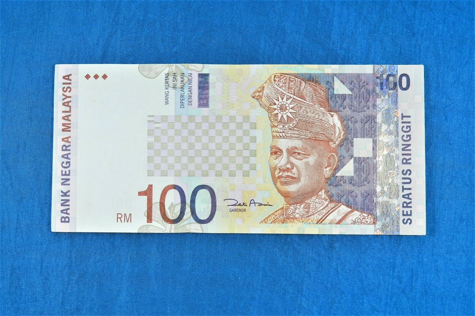 2001 Malaysia 100 Ringgit Banknote *p-44d*          *xf-au*