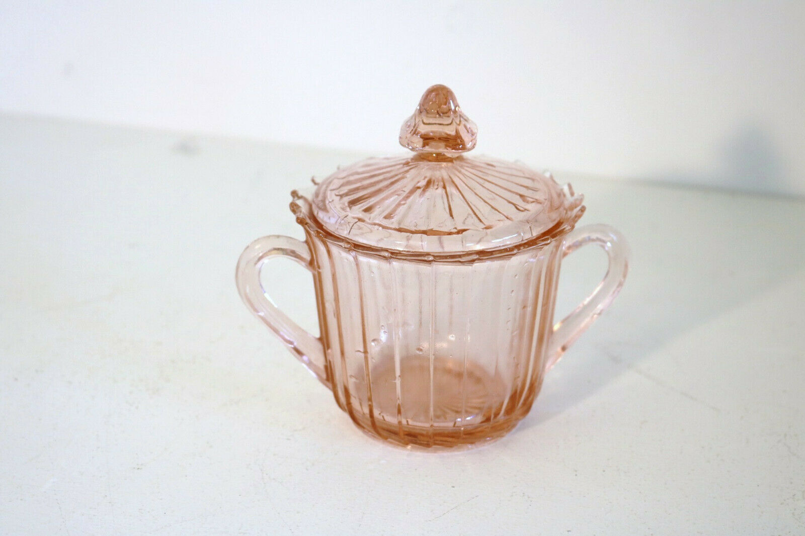 Jeannette Glass Sierra Pinwheel Pink Depression 3 1/4"h Sugar Bowl With Lid
