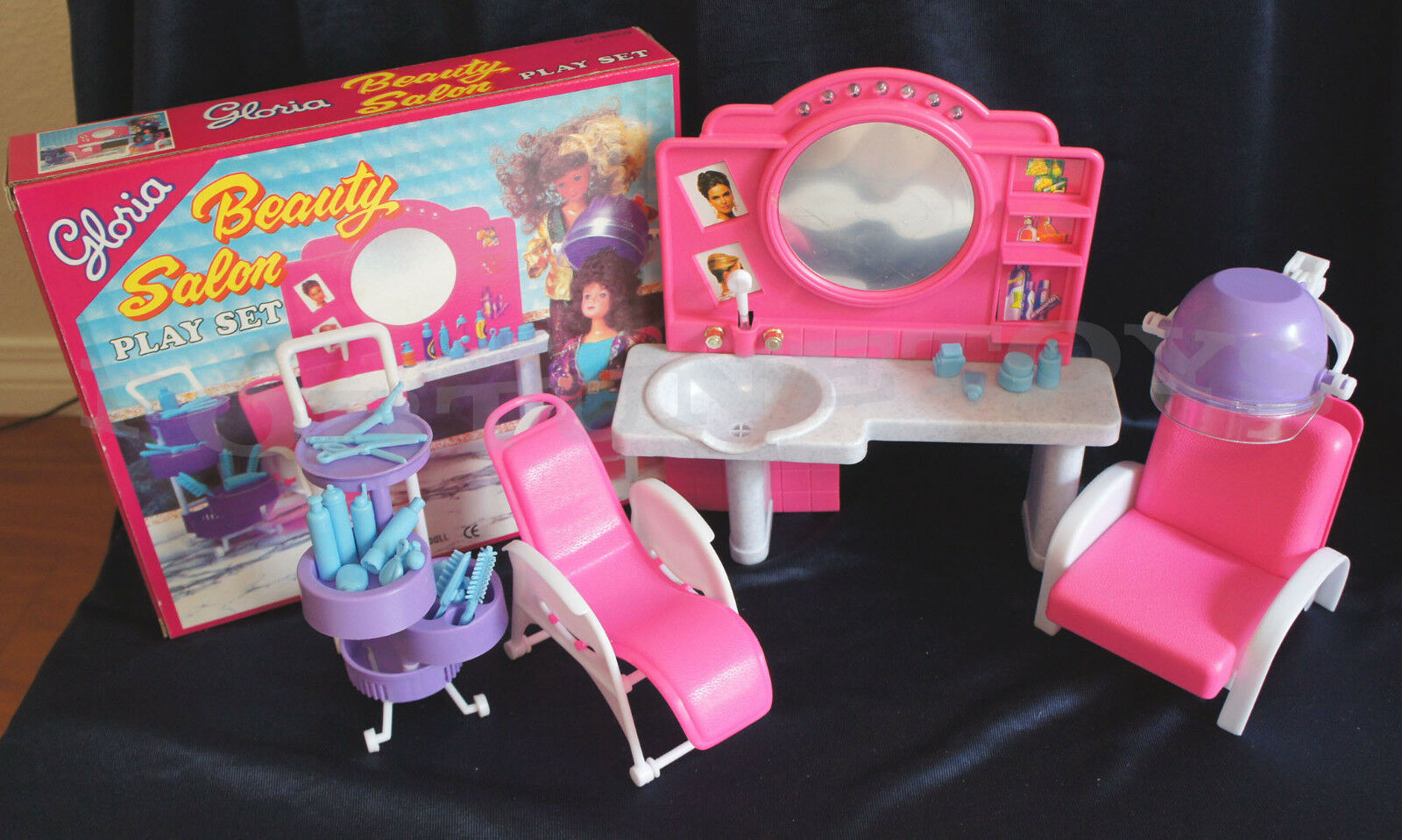 New Fancy Life Dollhouse Furniture Beauty Salon Playset (96009)