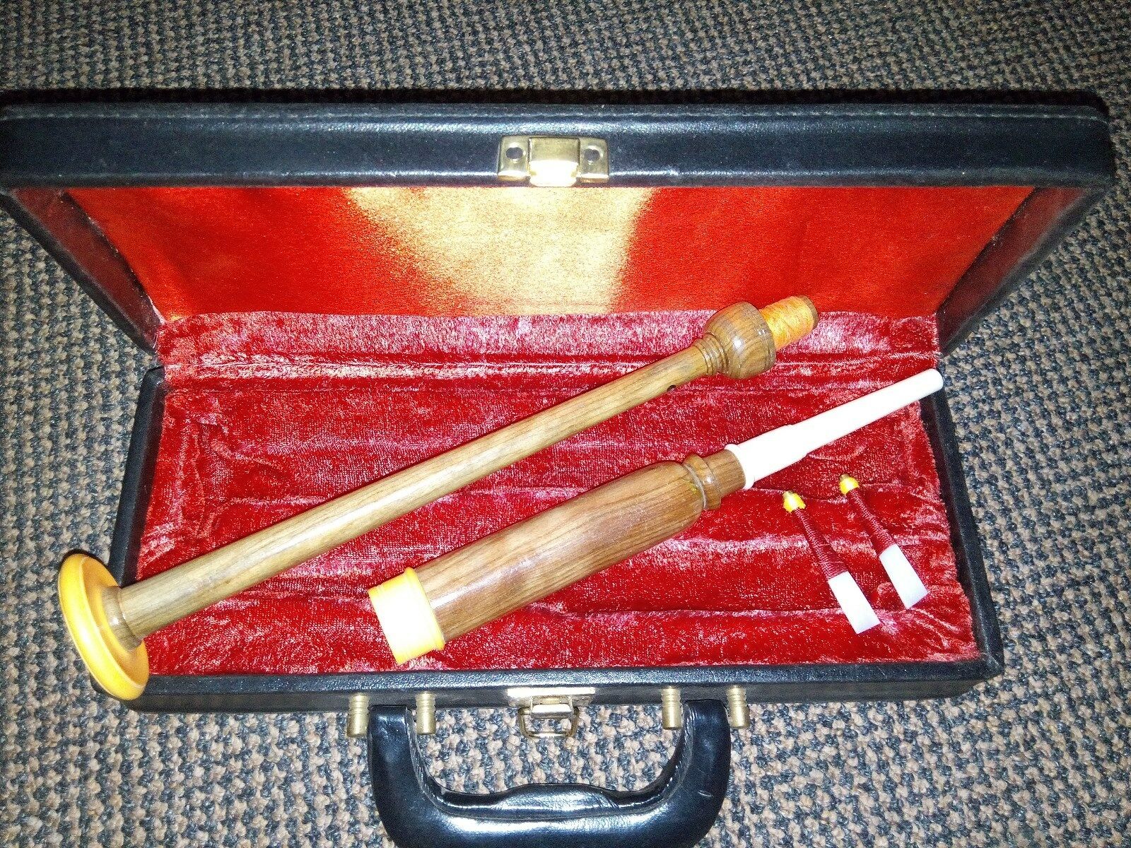 Practice Chanter  Cocus Wood  With  Real Imm Ivory.  Over 30 Years Old.