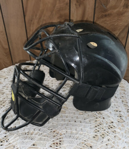 Wilson Catchers Helmet With Guard Size Large