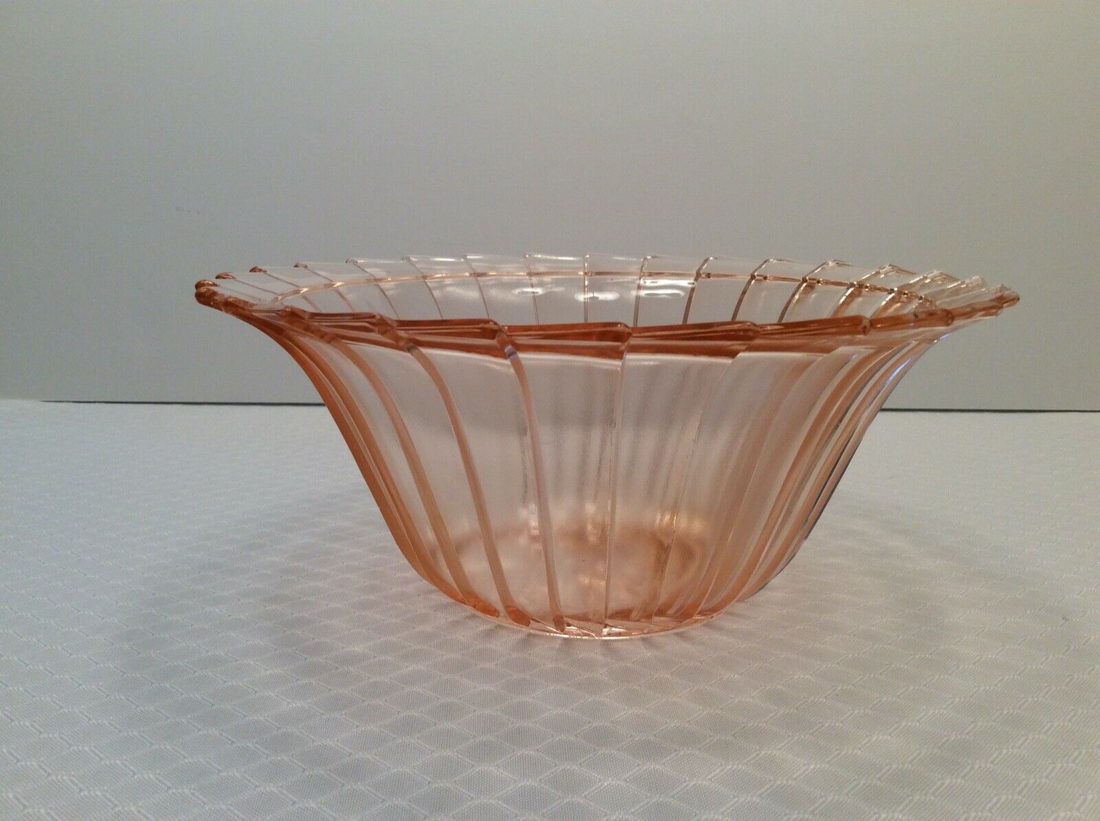 Vintage "sierra" Pink Depression Glass *8.5" Berry Bowl - Jeannette Glass Co.